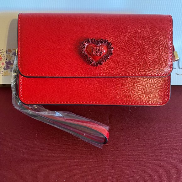 Betsey Johnson Take Me Everywhere Crossbody Red - Picture 2 of 6